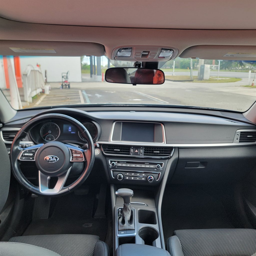 2020 Kia Optima S - Photo 9