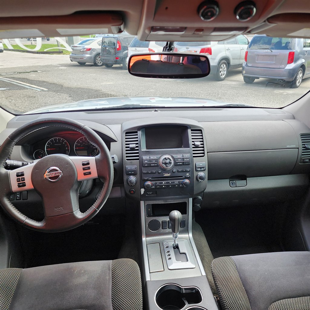 2010 Nissan Pathfinder SE - Photo 10